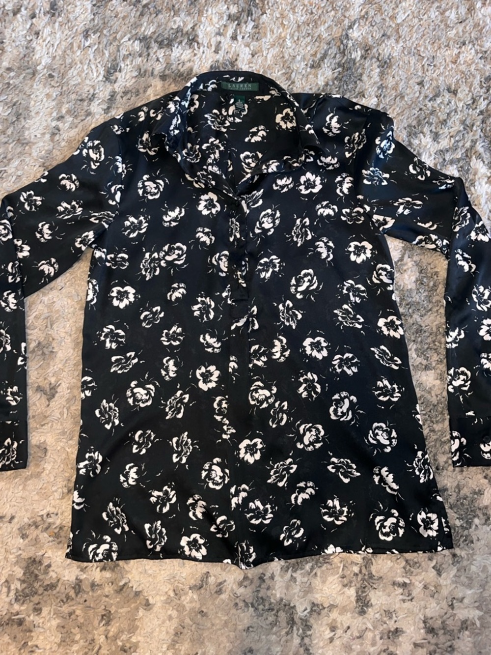 Lauren Ralph Lauren Black satin Blouse with White Floral Print - Picture 1 of 4